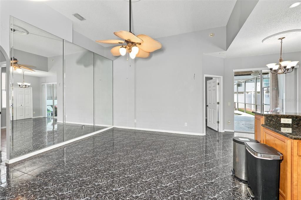 For Sale: $415,000 (3 beds, 2 baths, 1607 Square Feet)