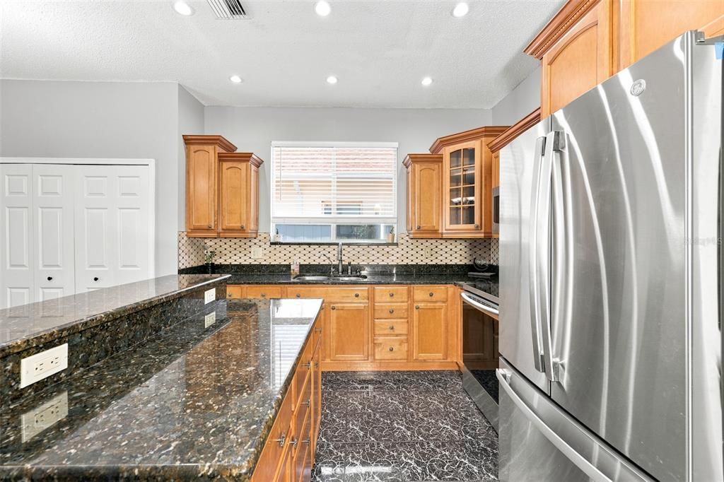 For Sale: $415,000 (3 beds, 2 baths, 1607 Square Feet)