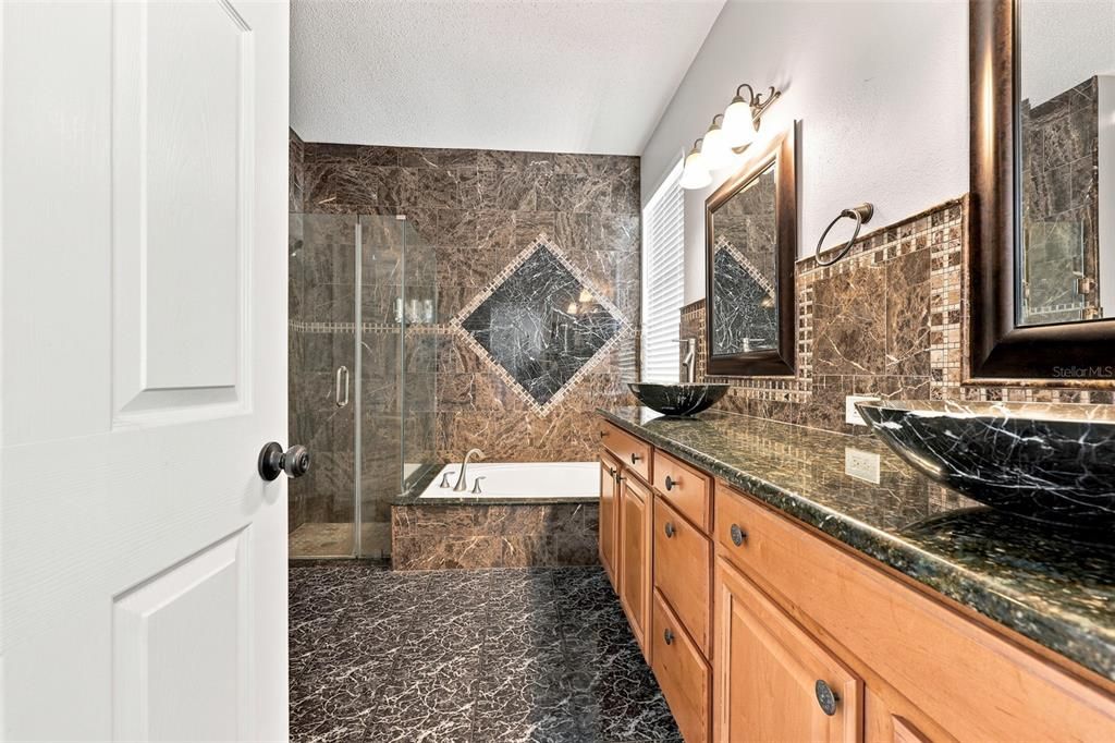 For Sale: $415,000 (3 beds, 2 baths, 1607 Square Feet)