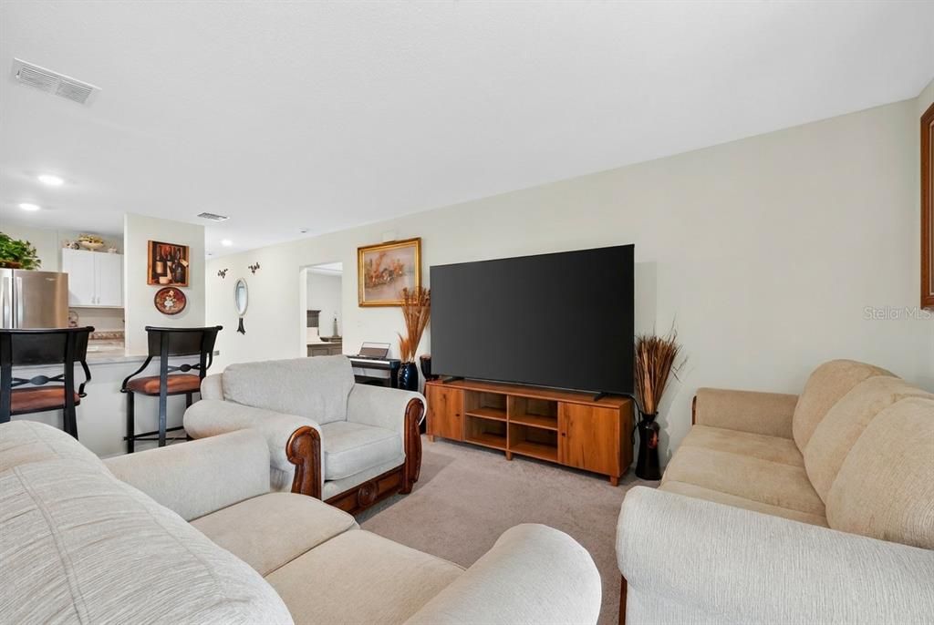 На продажу: $429,900 (4 спален, 2 ванн, 1806 Квадратных фут)