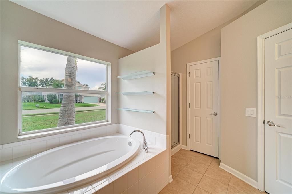 Active With Contract: $330,000 (4 beds, 2 baths, 1684 Square Feet)