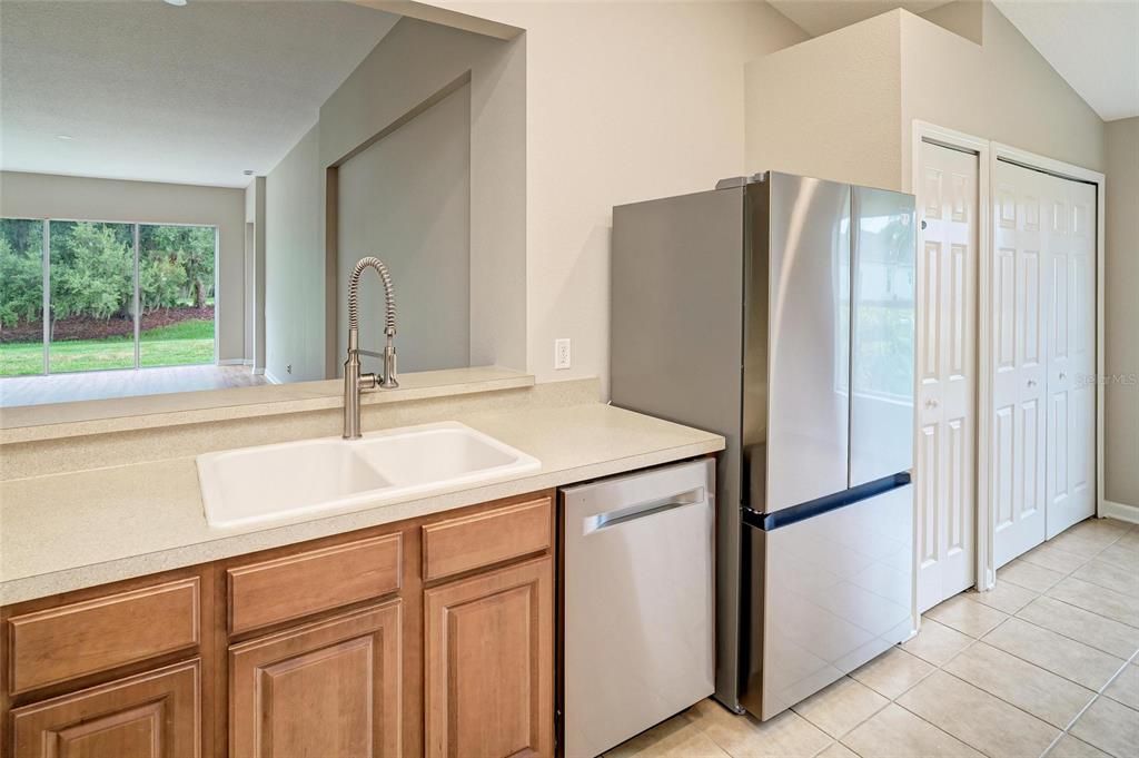 Active With Contract: $330,000 (4 beds, 2 baths, 1684 Square Feet)