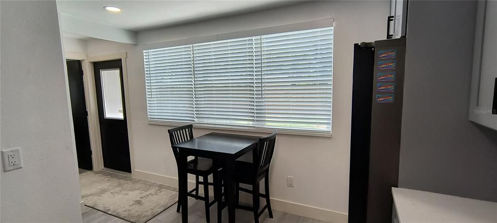 В аренду: $2,800 (2 спален, 2 ванн, 1020 Квадратных фут)