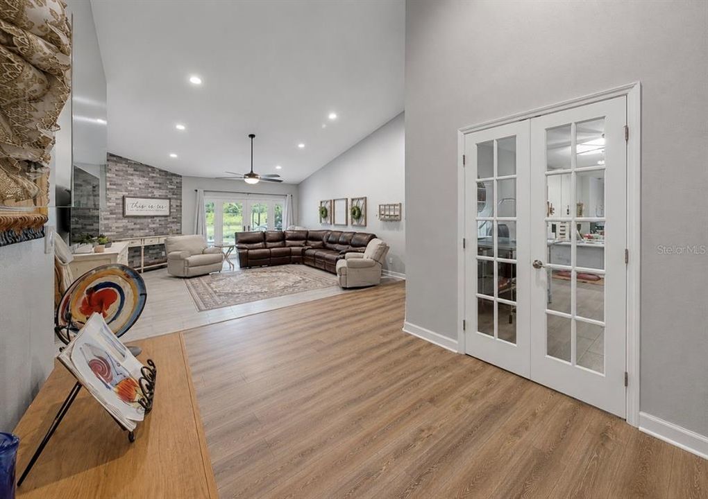 For Sale: $899,900 (4 beds, 3 baths, 3950 Square Feet)