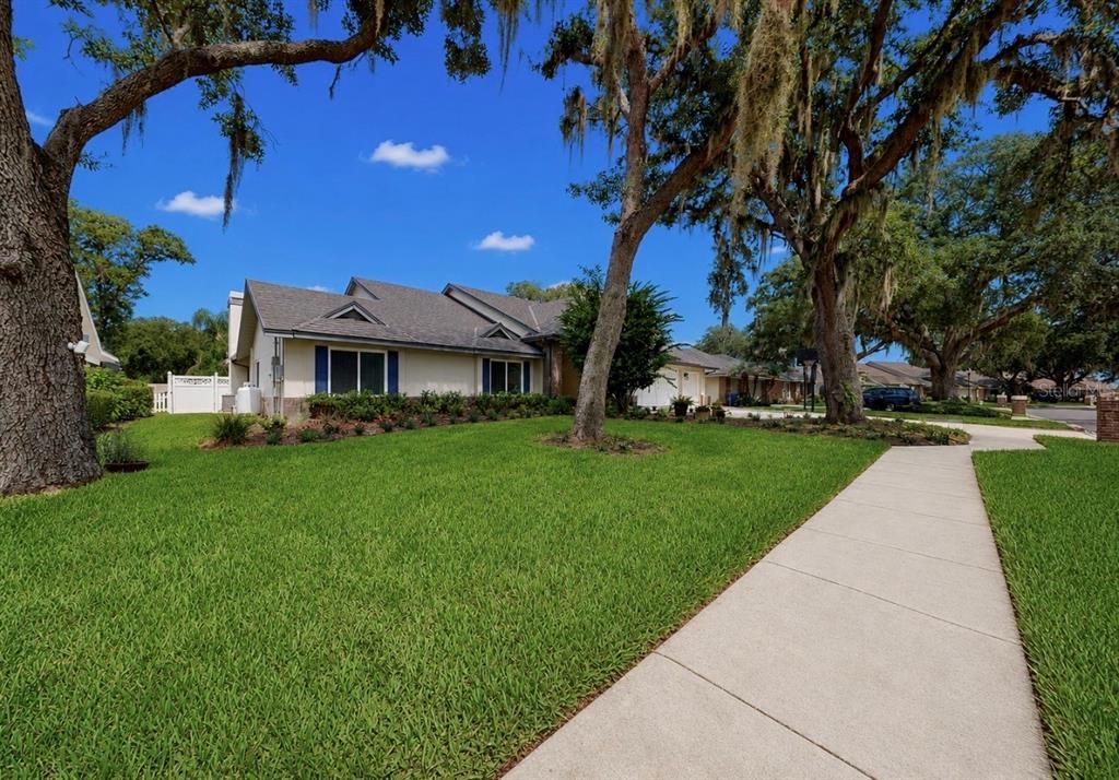 For Sale: $899,900 (4 beds, 3 baths, 3950 Square Feet)