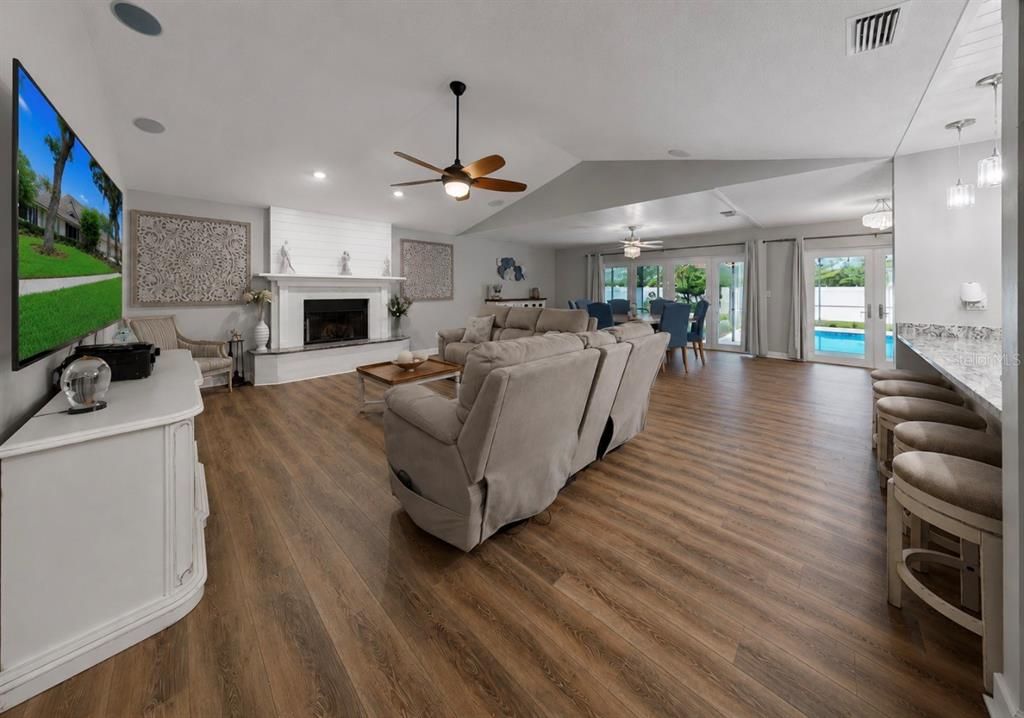 For Sale: $899,900 (4 beds, 3 baths, 3950 Square Feet)