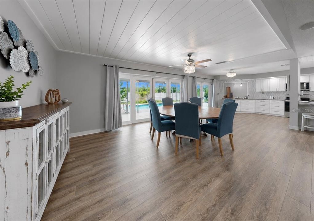 For Sale: $899,900 (4 beds, 3 baths, 3950 Square Feet)