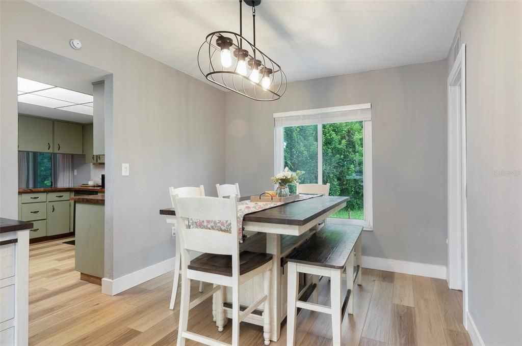 En Venta: $499,900 (3 camas, 2 baños, 1626 Pies cuadrados)