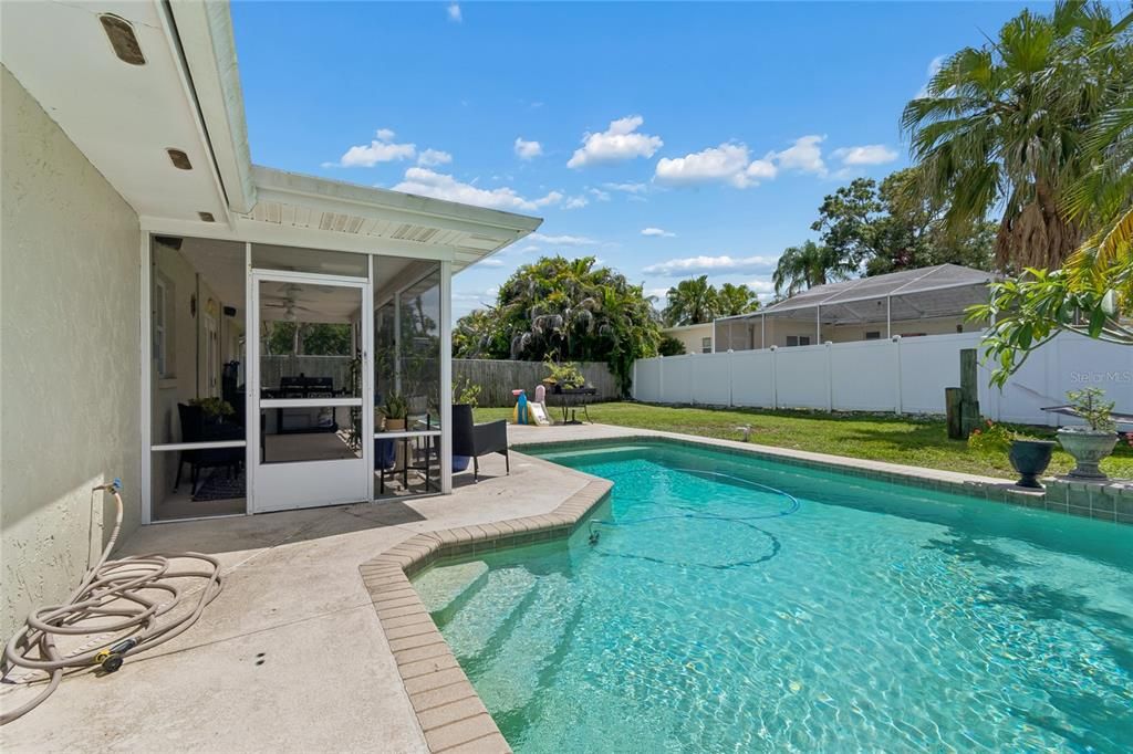 En Venta: $460,000 (3 camas, 2 baños, 1395 Pies cuadrados)