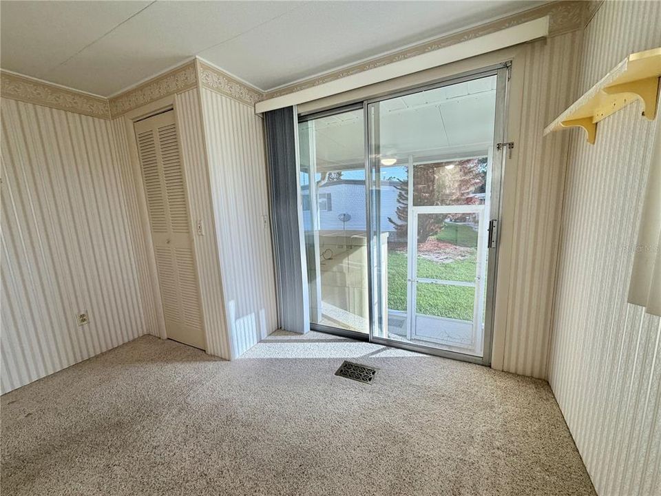 For Sale: $129,000 (2 beds, 2 baths, 1408 Square Feet)