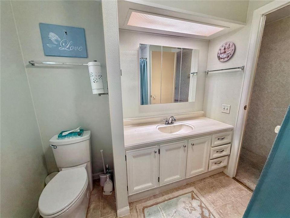 For Sale: $129,000 (2 beds, 2 baths, 1408 Square Feet)