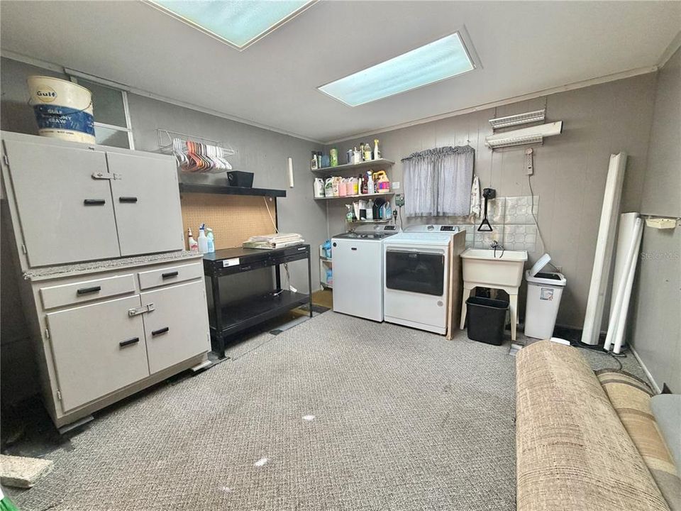 For Sale: $129,000 (2 beds, 2 baths, 1408 Square Feet)