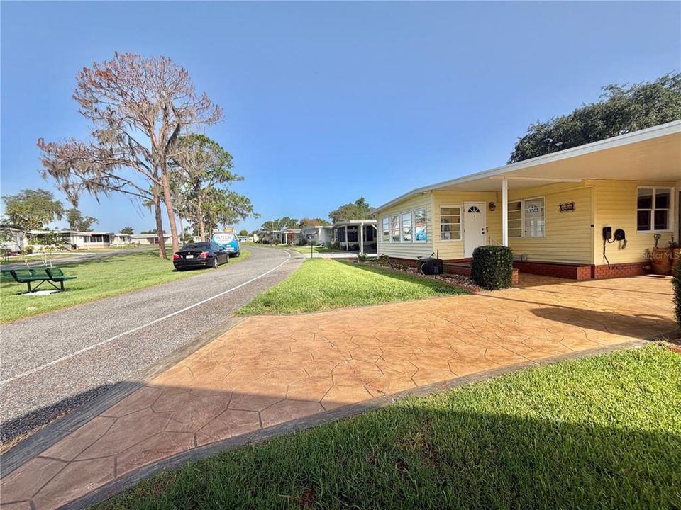 For Sale: $129,000 (2 beds, 2 baths, 1408 Square Feet)