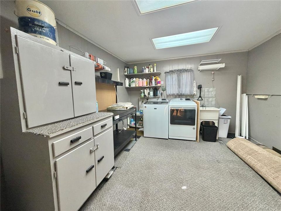For Sale: $129,000 (2 beds, 2 baths, 1408 Square Feet)