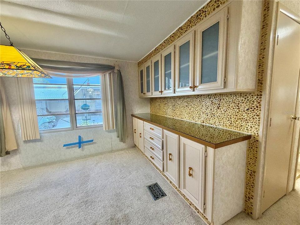 For Sale: $129,000 (2 beds, 2 baths, 1408 Square Feet)