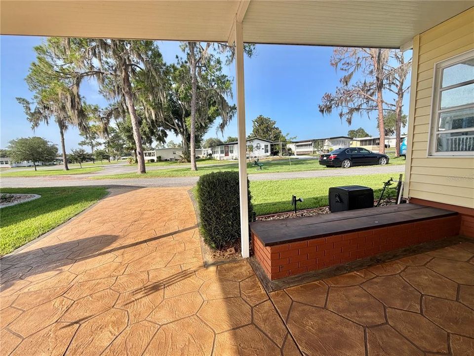 For Sale: $129,000 (2 beds, 2 baths, 1408 Square Feet)