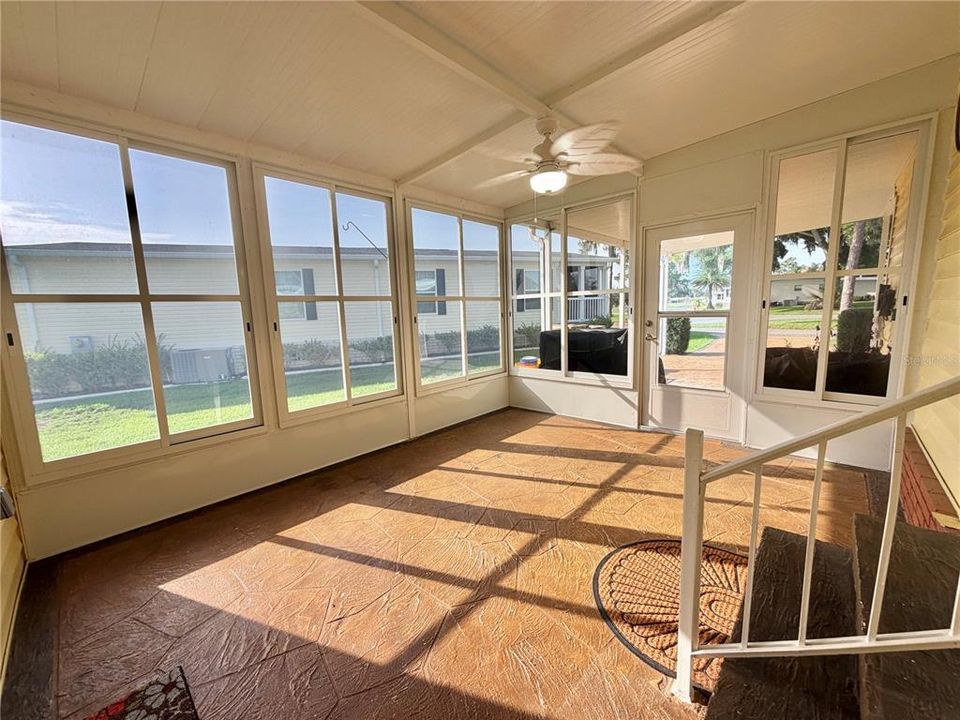 For Sale: $129,000 (2 beds, 2 baths, 1408 Square Feet)