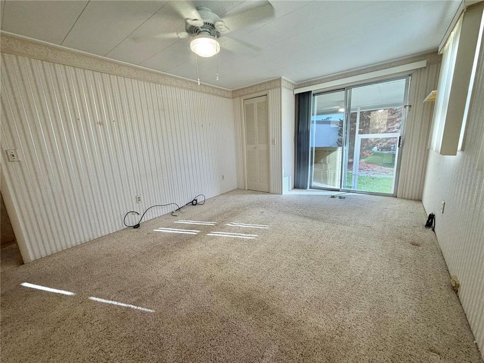 For Sale: $129,000 (2 beds, 2 baths, 1408 Square Feet)
