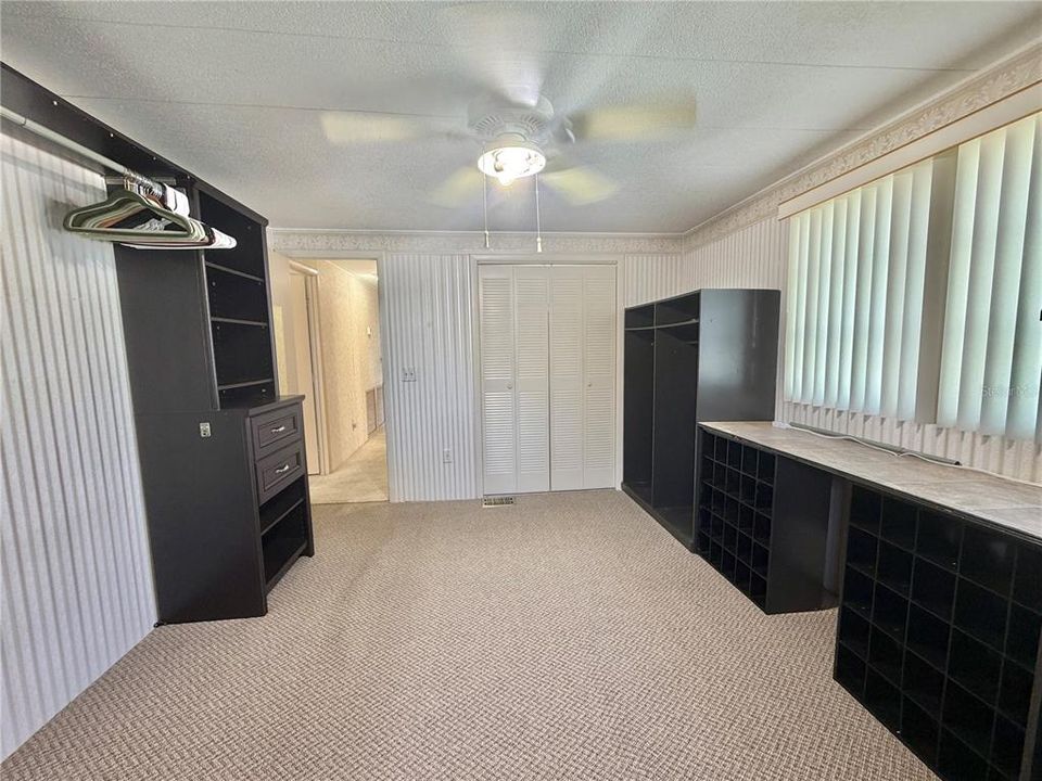 For Sale: $129,000 (2 beds, 2 baths, 1408 Square Feet)