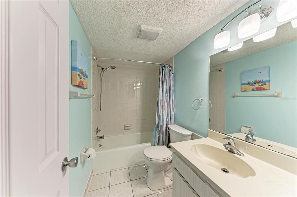 For Sale: $169,900 (3 beds, 2 baths, 1270 Square Feet)