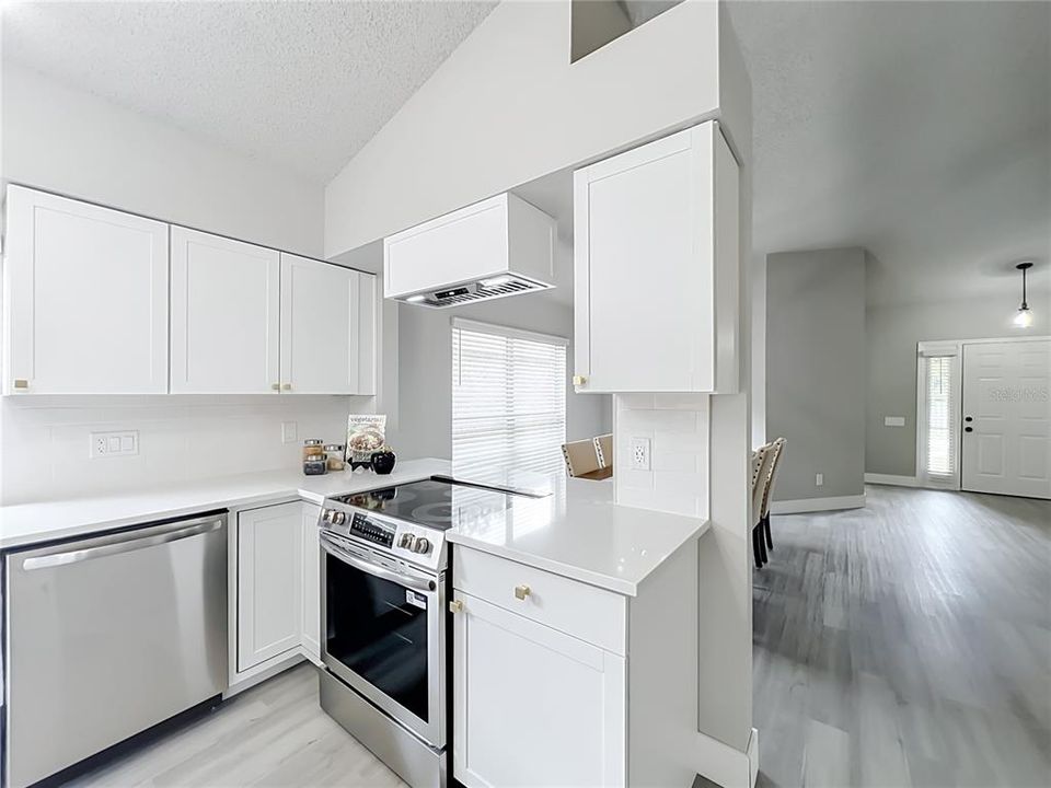 For Sale: $474,000 (4 beds, 2 baths, 1956 Square Feet)