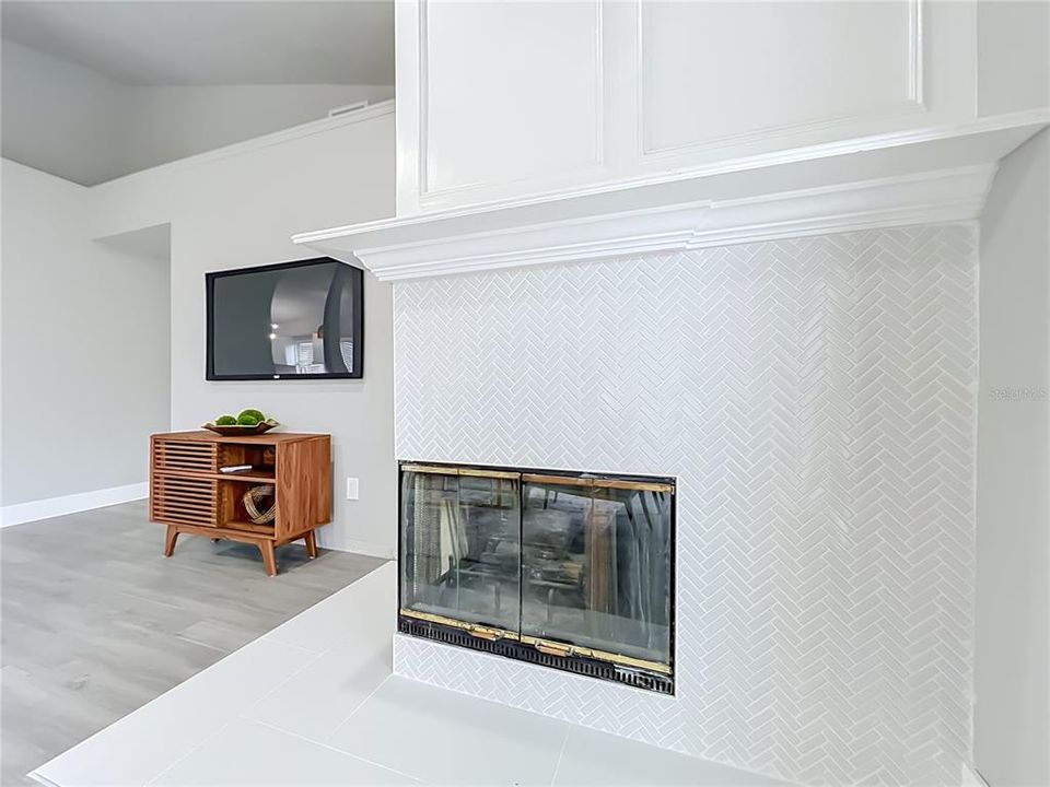 For Sale: $474,000 (4 beds, 2 baths, 1956 Square Feet)