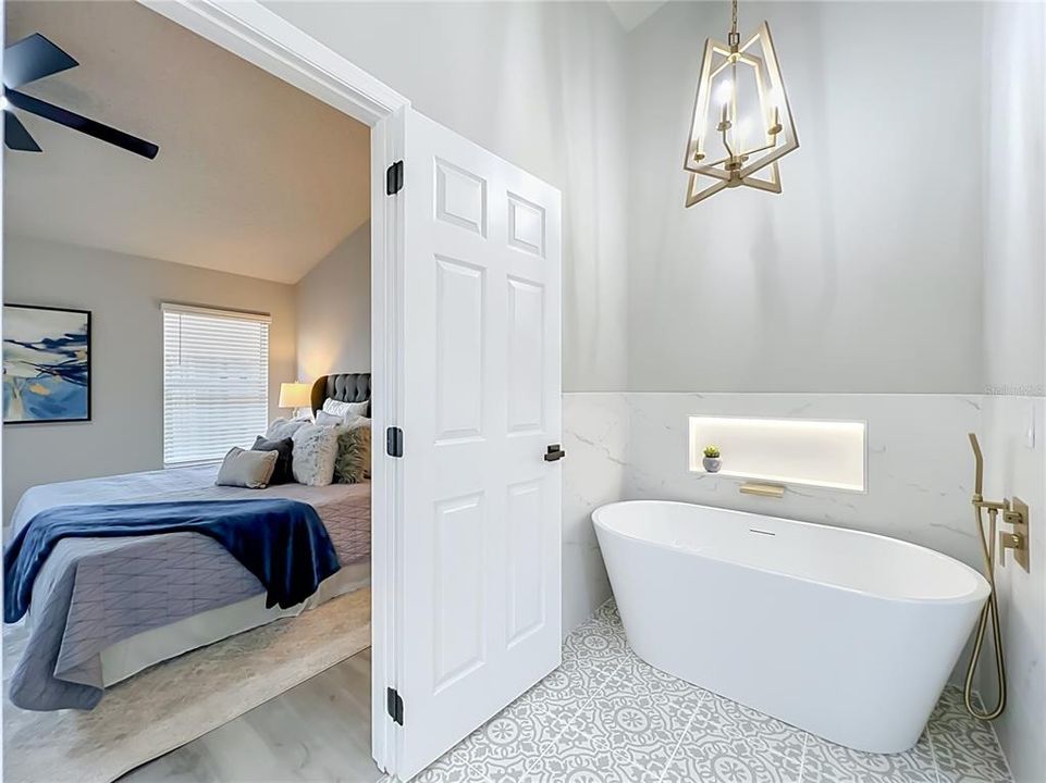 For Sale: $474,000 (4 beds, 2 baths, 1956 Square Feet)
