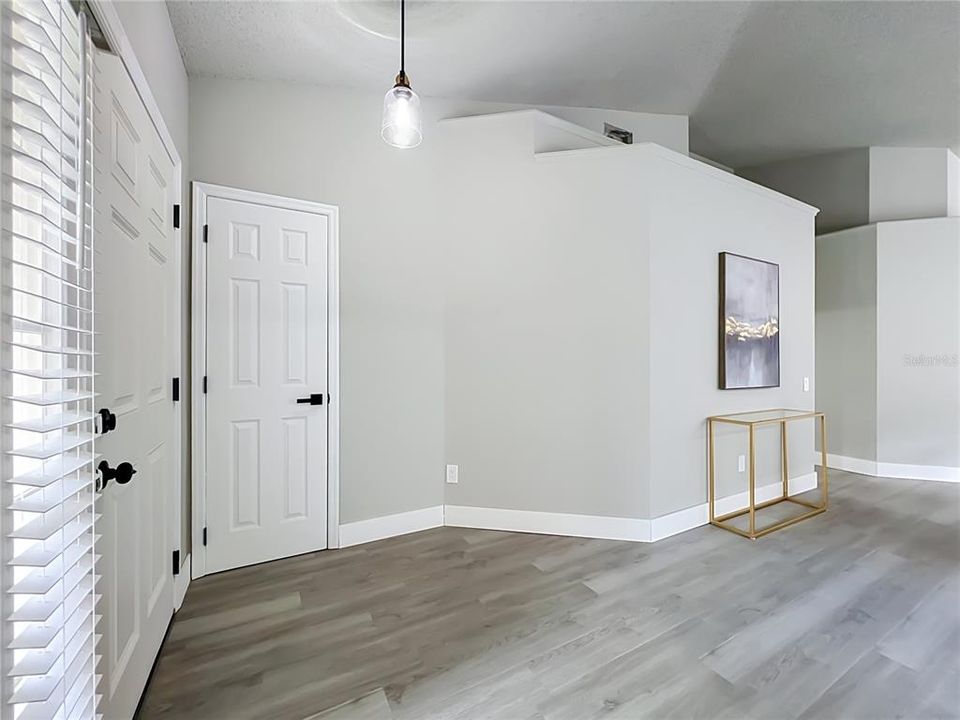 For Sale: $474,000 (4 beds, 2 baths, 1956 Square Feet)