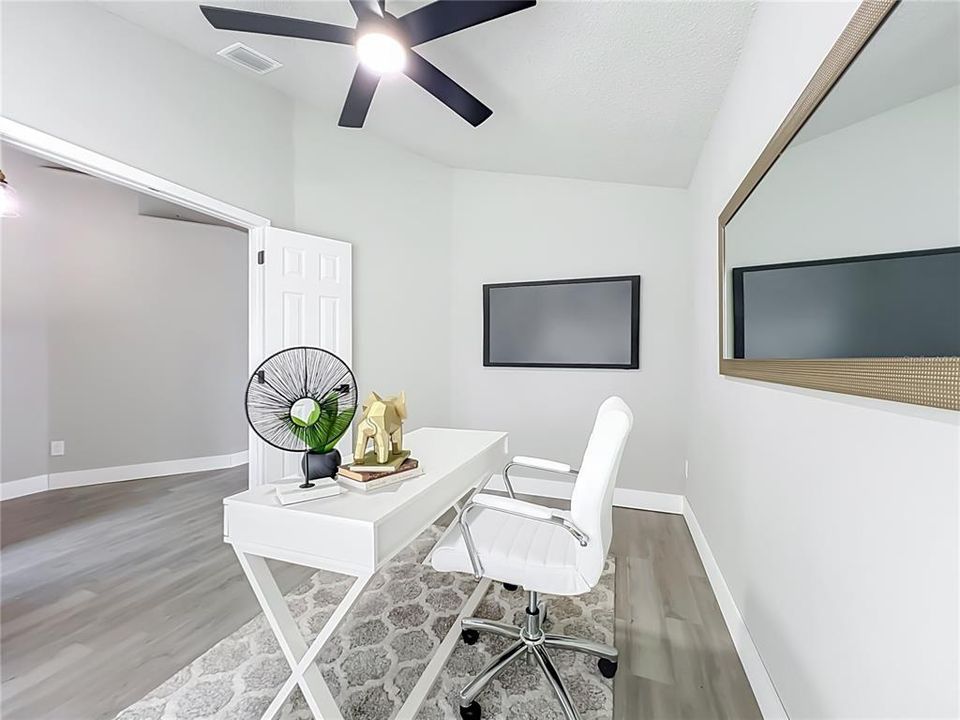 For Sale: $474,000 (4 beds, 2 baths, 1956 Square Feet)