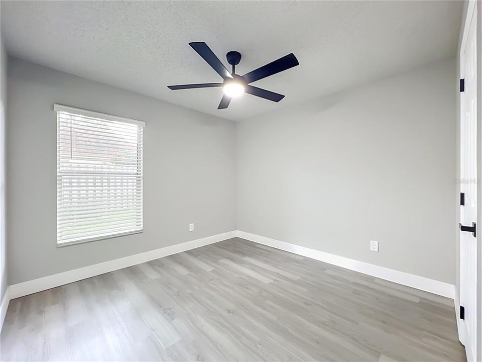 For Sale: $474,000 (4 beds, 2 baths, 1956 Square Feet)