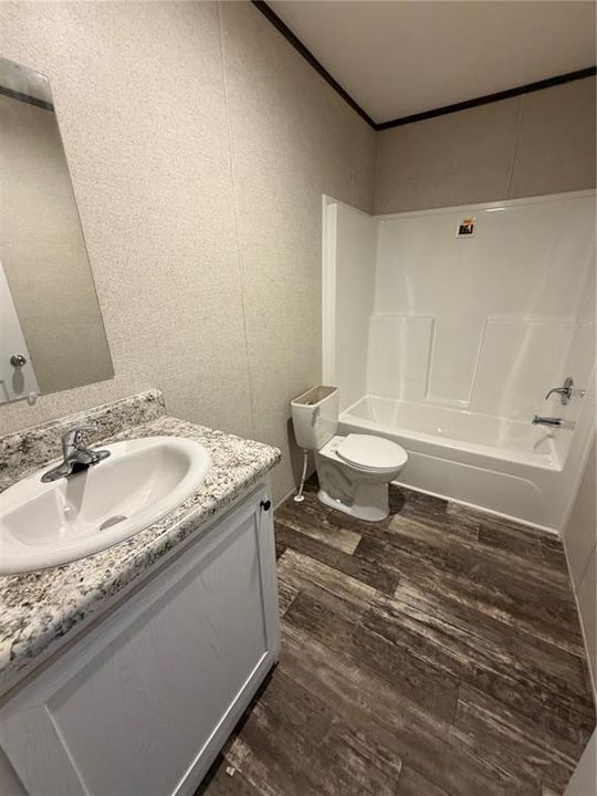 For Sale: $139,900 (2 beds, 2 baths, 840 Square Feet)