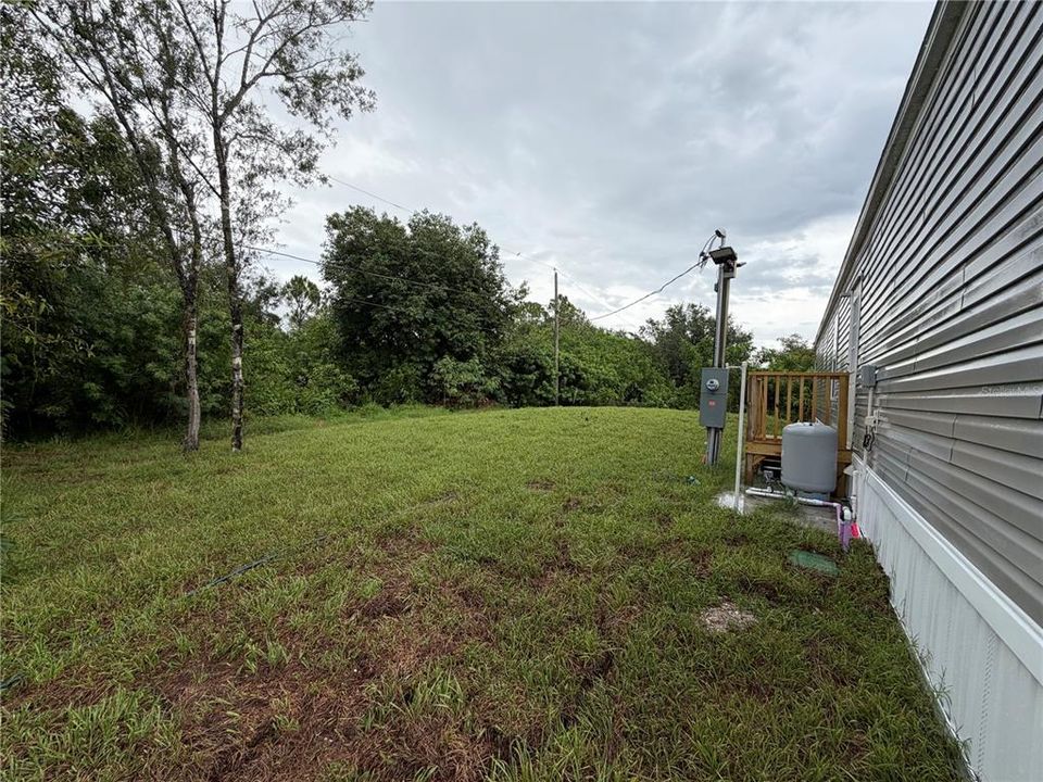 For Sale: $139,900 (2 beds, 2 baths, 840 Square Feet)