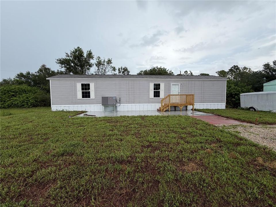For Sale: $139,900 (2 beds, 2 baths, 840 Square Feet)