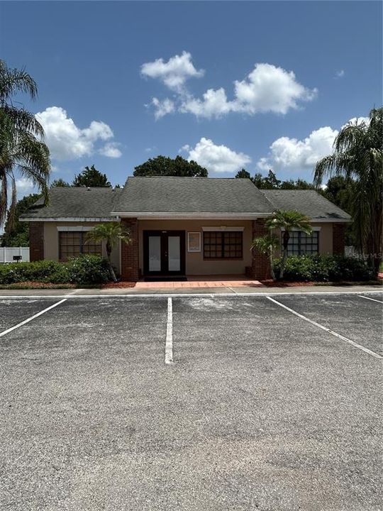 For Rent: $1,400 (2 beds, 1 baths, 800 Square Feet)