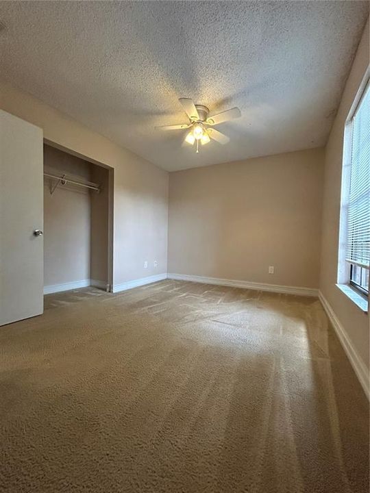 For Rent: $1,400 (2 beds, 1 baths, 800 Square Feet)