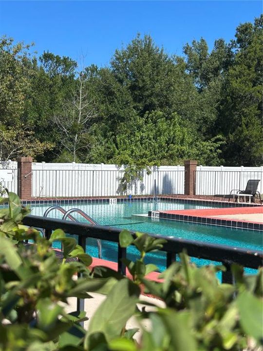 For Rent: $1,400 (2 beds, 1 baths, 800 Square Feet)