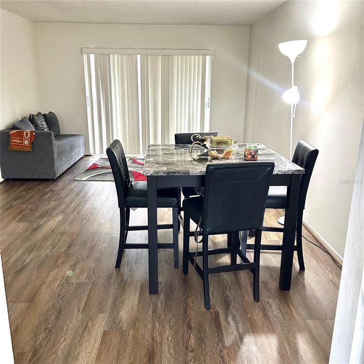 En Venta: $135,000 (2 camas, 1 baños, 936 Pies cuadrados)