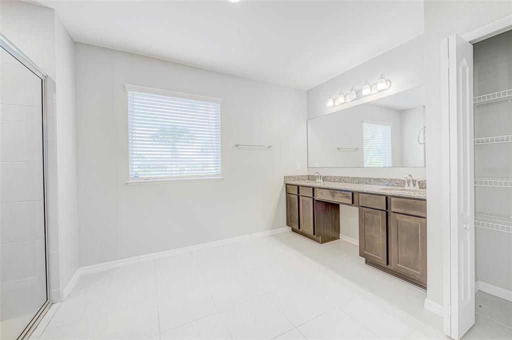 For Sale: $345,000 (3 beds, 2 baths, 1998 Square Feet)