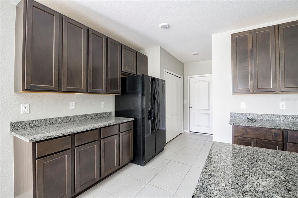 For Sale: $345,000 (3 beds, 2 baths, 1998 Square Feet)