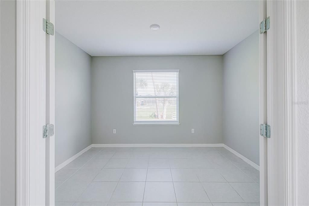 For Sale: $345,000 (3 beds, 2 baths, 1998 Square Feet)