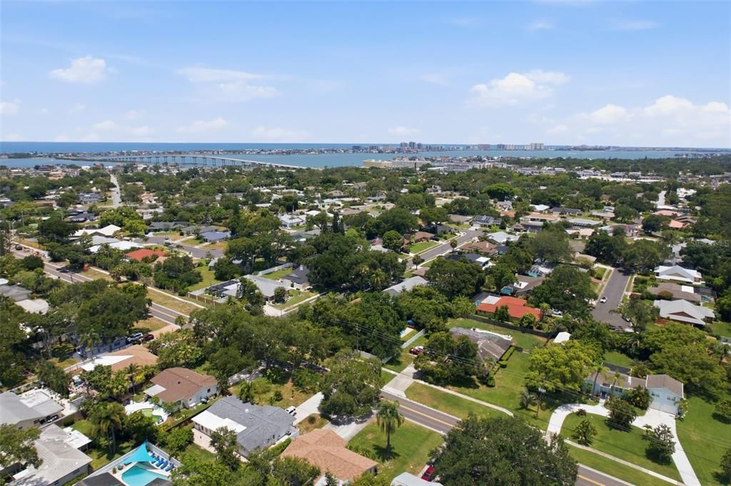 На продажу: $975,000 (4 спален, 3 ванн, 2499 Квадратных фут)