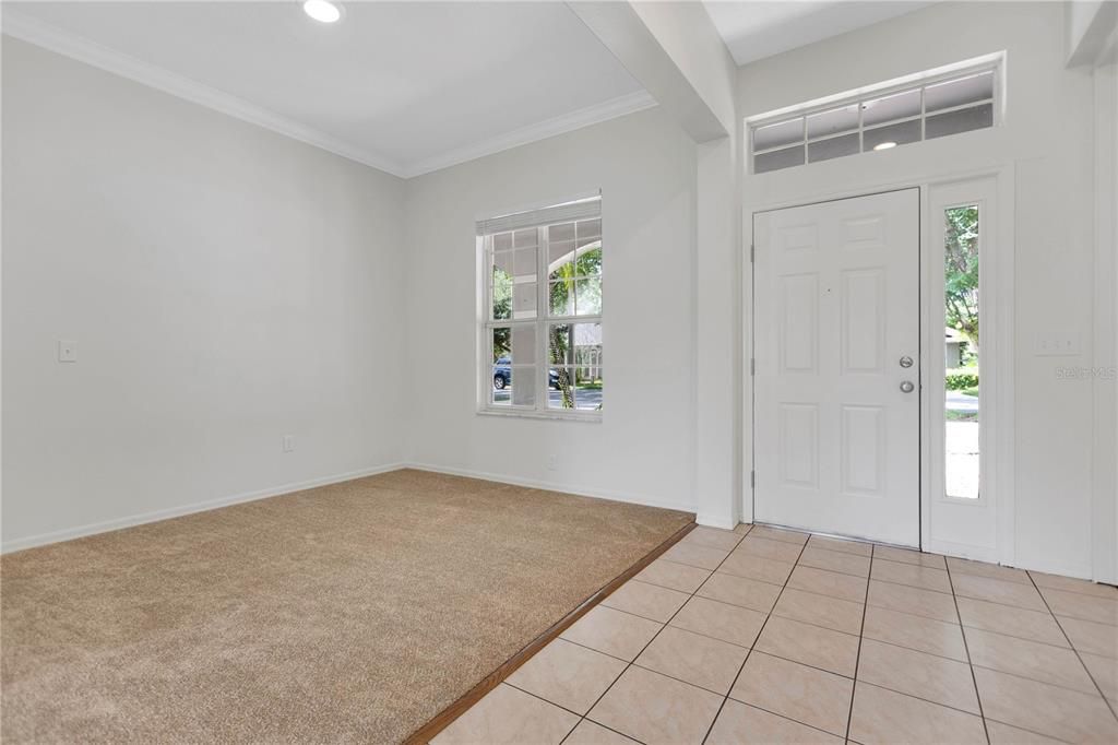 Activo con contrato: $394,900 (3 camas, 2 baños, 1998 Pies cuadrados)