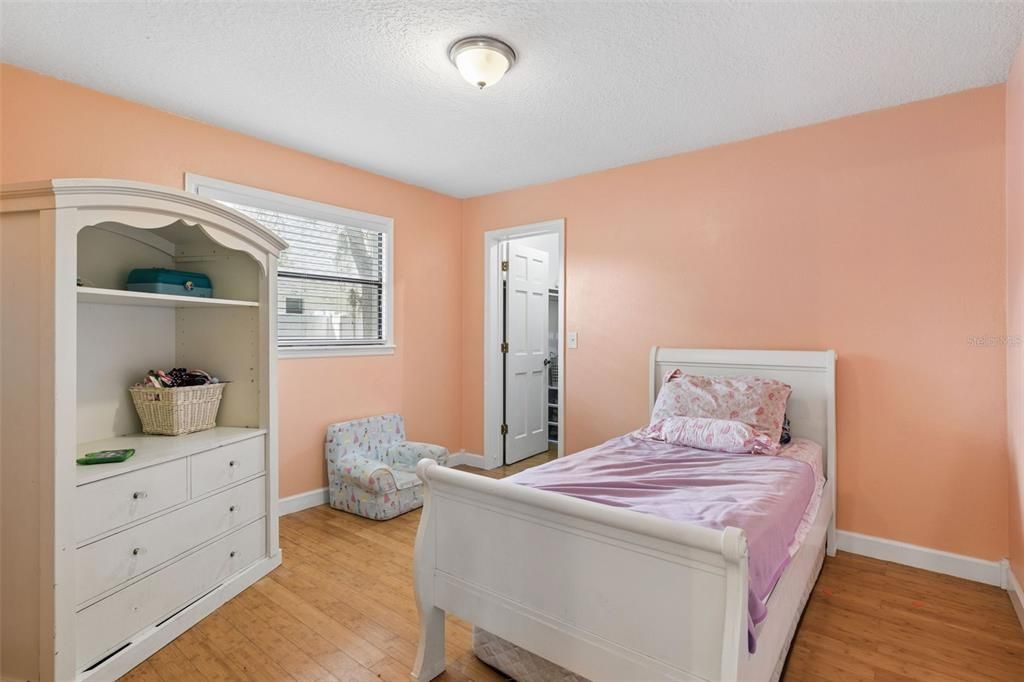 For Sale: $525,000 (3 beds, 2 baths, 1989 Square Feet)