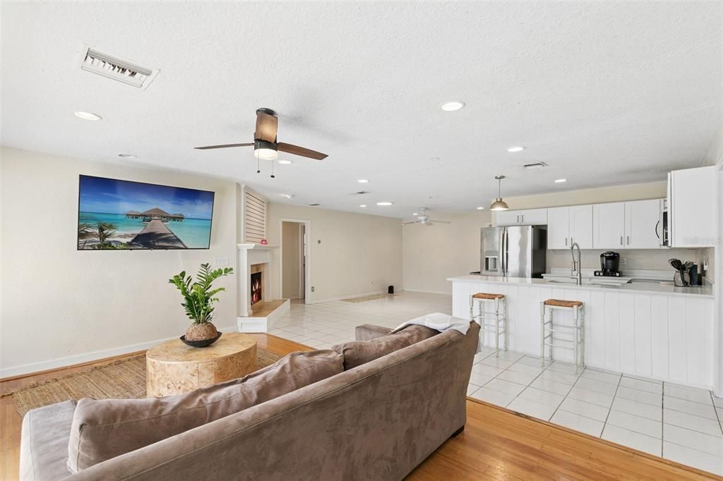 For Sale: $525,000 (3 beds, 2 baths, 1989 Square Feet)