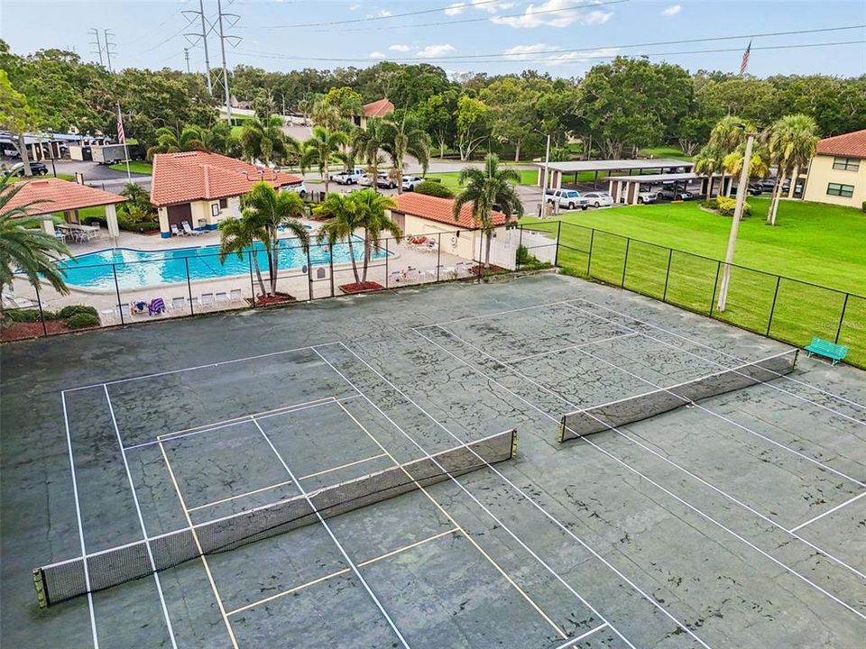 For Sale: $210,000 (2 beds, 2 baths, 1100 Square Feet)