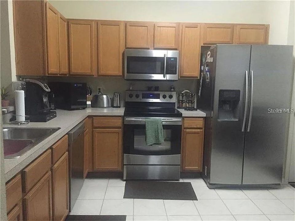 На продажу: $319,999 (2 спален, 2 ванн, 1272 Квадратных фут)