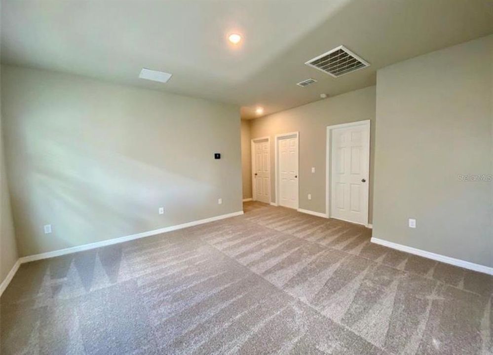 For Rent: $2,850 (4 beds, 2 baths, 2226 Square Feet)