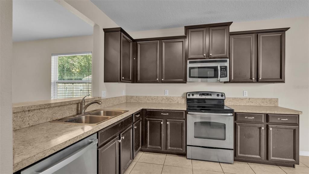 В аренду: $2,495 (3 спален, 2 ванн, 1750 Квадратных фут)