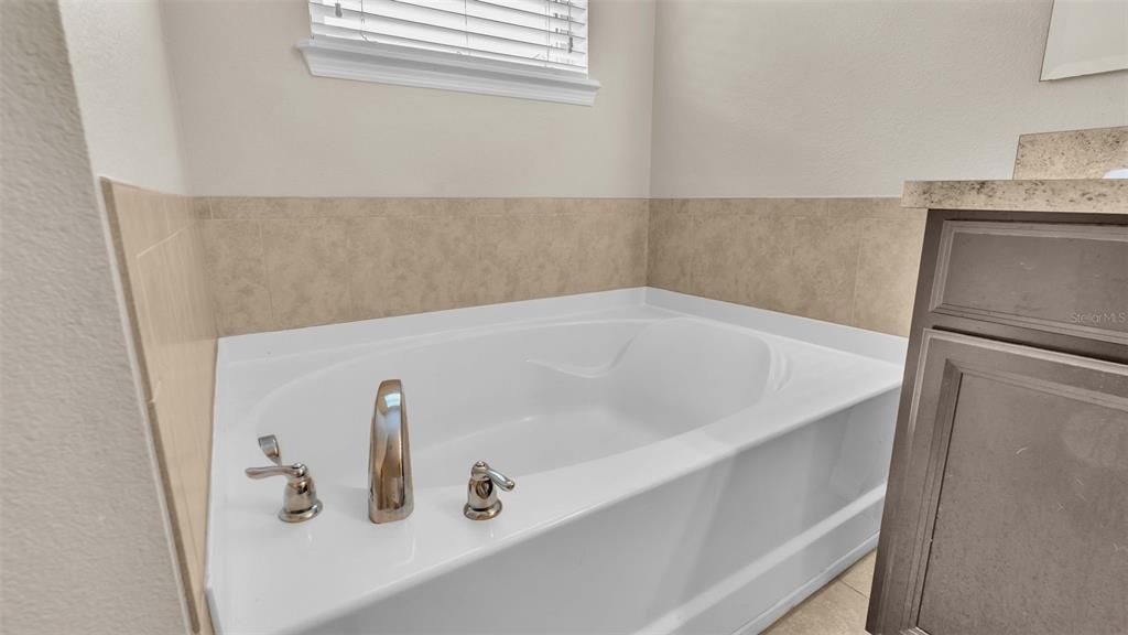 В аренду: $2,495 (3 спален, 2 ванн, 1750 Квадратных фут)
