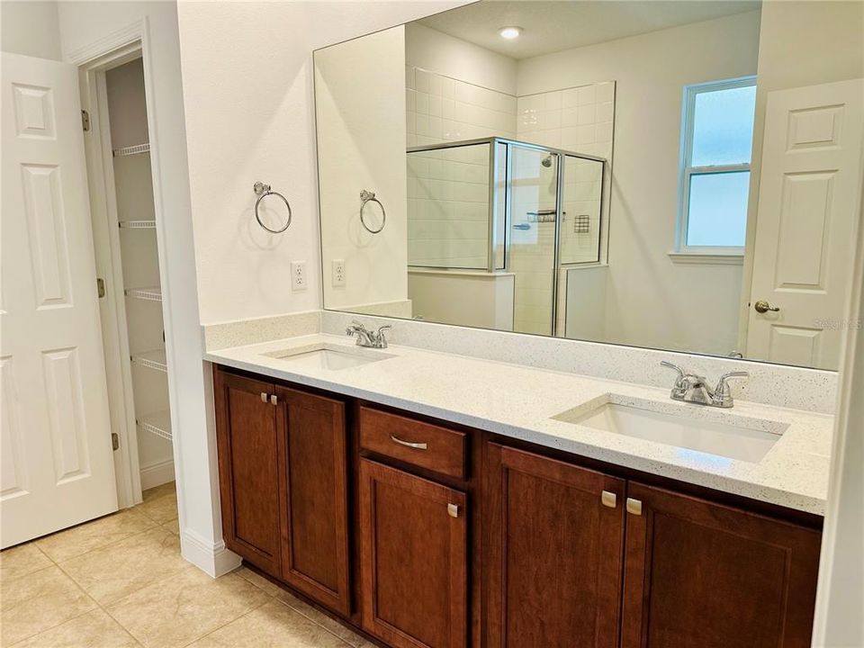 For Rent: $2,250 (3 beds, 2 baths, 1856 Square Feet)